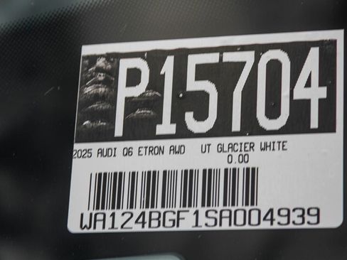 Certified 2025 Audi Q6 e-tron Premium Plus image 28