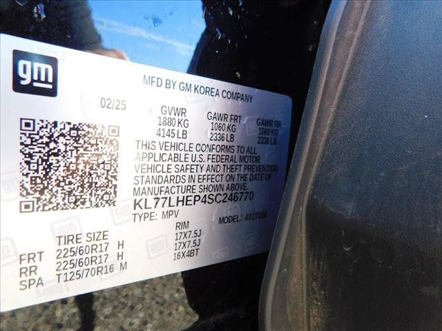 Used 2025 Chevrolet Trax LT FWD image 15