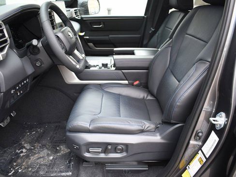 New 2026 Toyota Tundra Platinum image 7