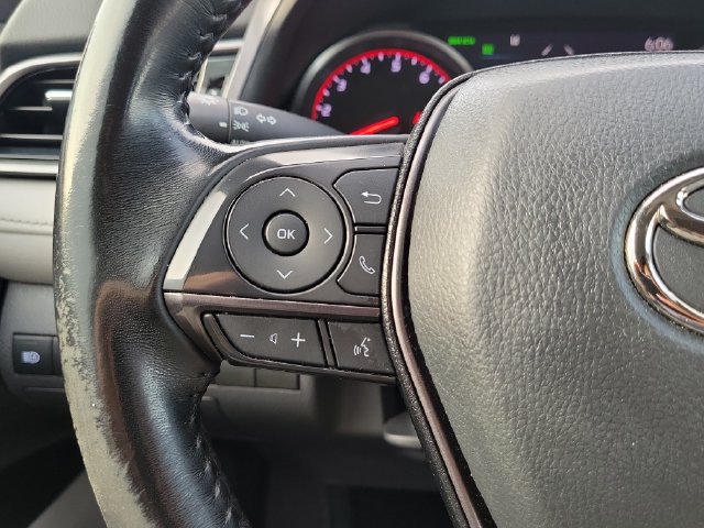 Used 2022 Toyota Camry XSE FWD image 19