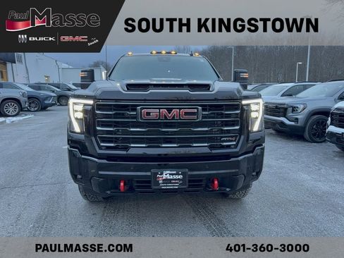 Used 2025 GMC Sierra 2500 AT4 w/ AT4 Premium Plus Package image 2