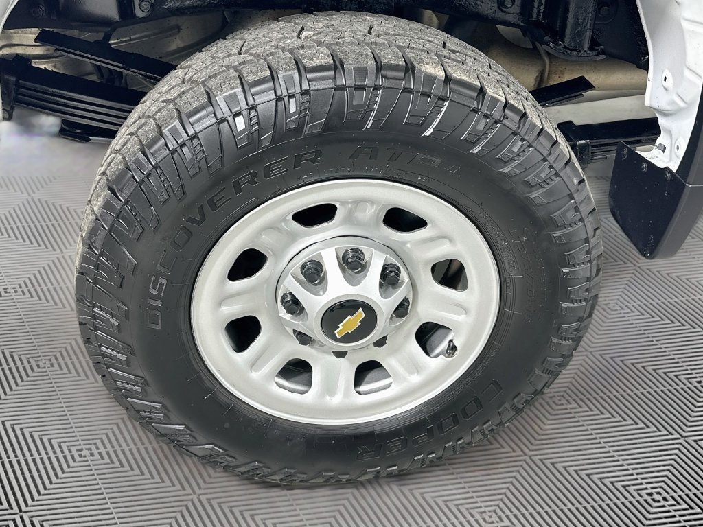 Used 2025 Chevrolet Silverado 3500 W/T w/ WT/CX Safety Package AWD/4WD image 28