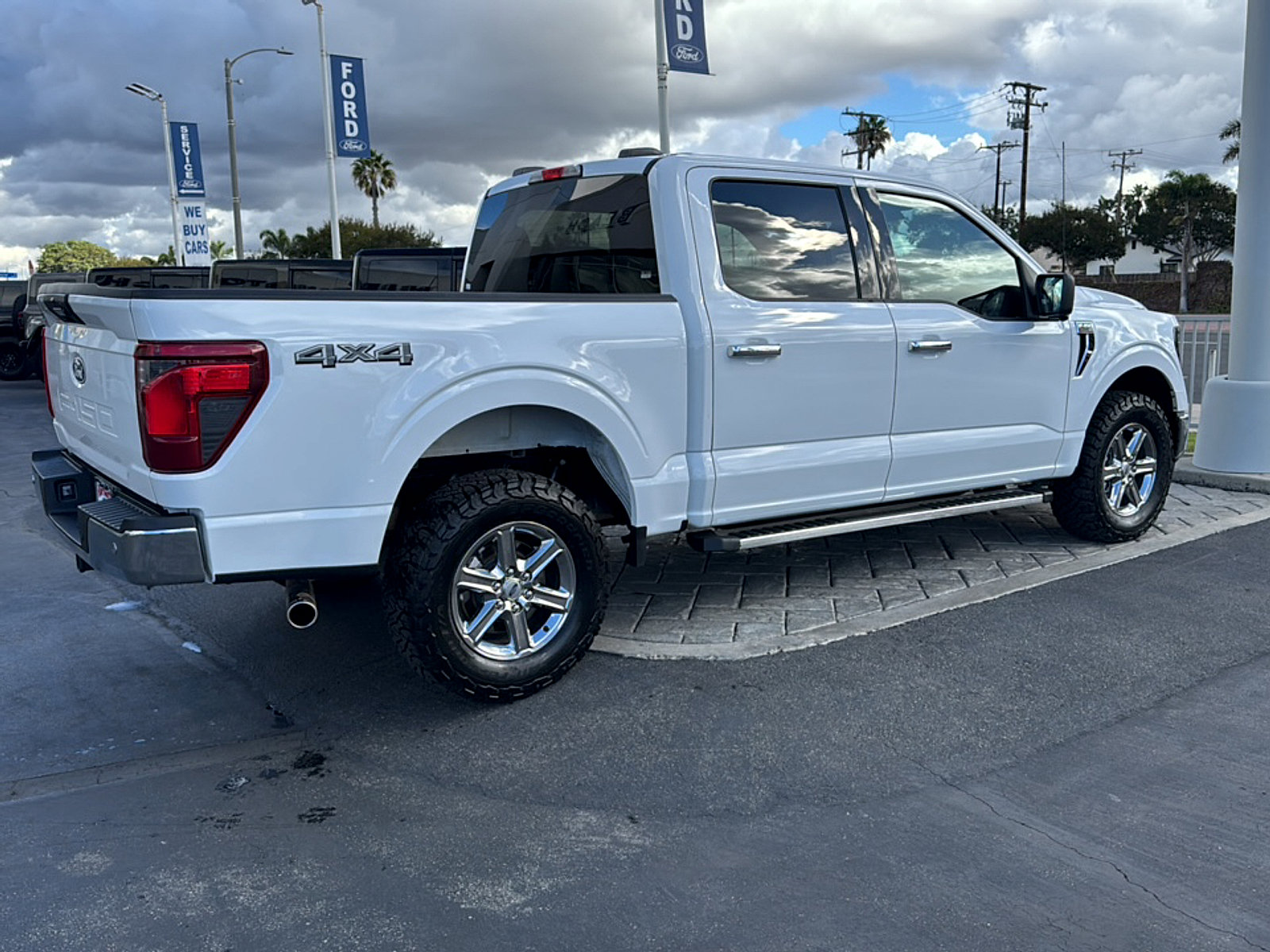 Used 2024 Ford F150 XLT w/ Tow/Haul Package AWD/4WD image 2