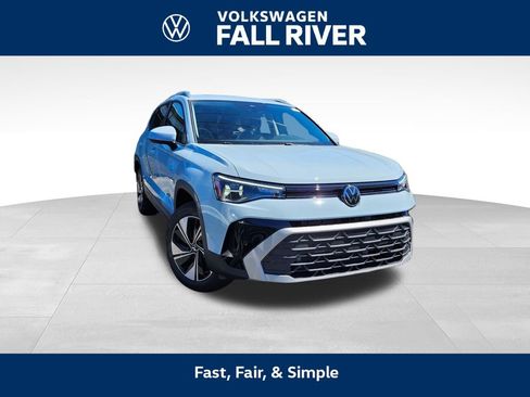 New 2026 Volkswagen Taos SE AWD/4WD image 1