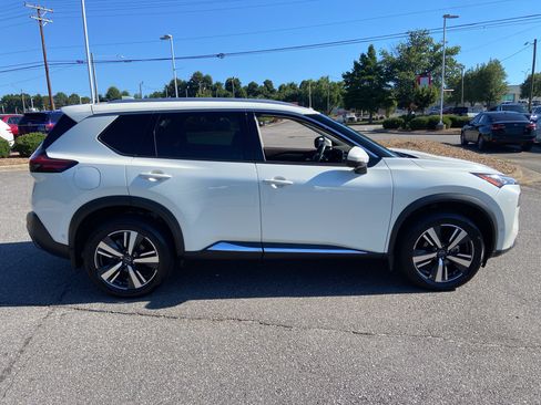 Certified 2023 Nissan Rogue SL w/ SL Premium Package FWD image 4