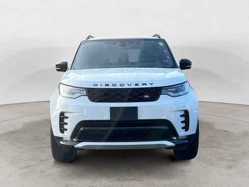 New 2025 Land Rover Discovery Dynamic SE image 8