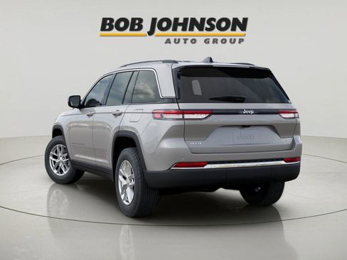 New 2025 Jeep Grand Cherokee Laredo X w/ Luxury Tech Group I image 3
