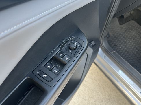 Certified 2024 Volkswagen Taos SE w/ Panoramic Sunroof Package FWD image 13