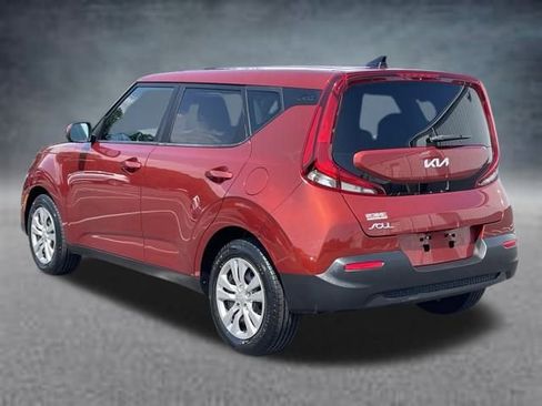 Used 2022 Kia Soul LX image 18