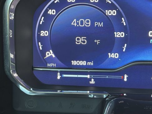 Used 2025 Chevrolet Silverado 1500 LT AWD/4WD image 13