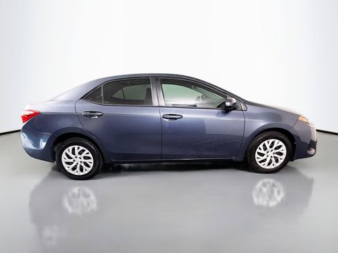 Used 2018 Toyota Corolla LE image 11