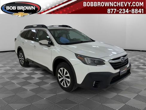 Used 2022 Subaru Outback Premium AWD/4WD image 1