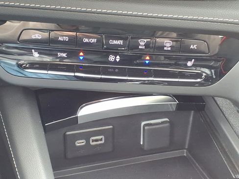Certified 2023 Buick Envision Essence w/ Sport Touring Package AWD/4WD image 19