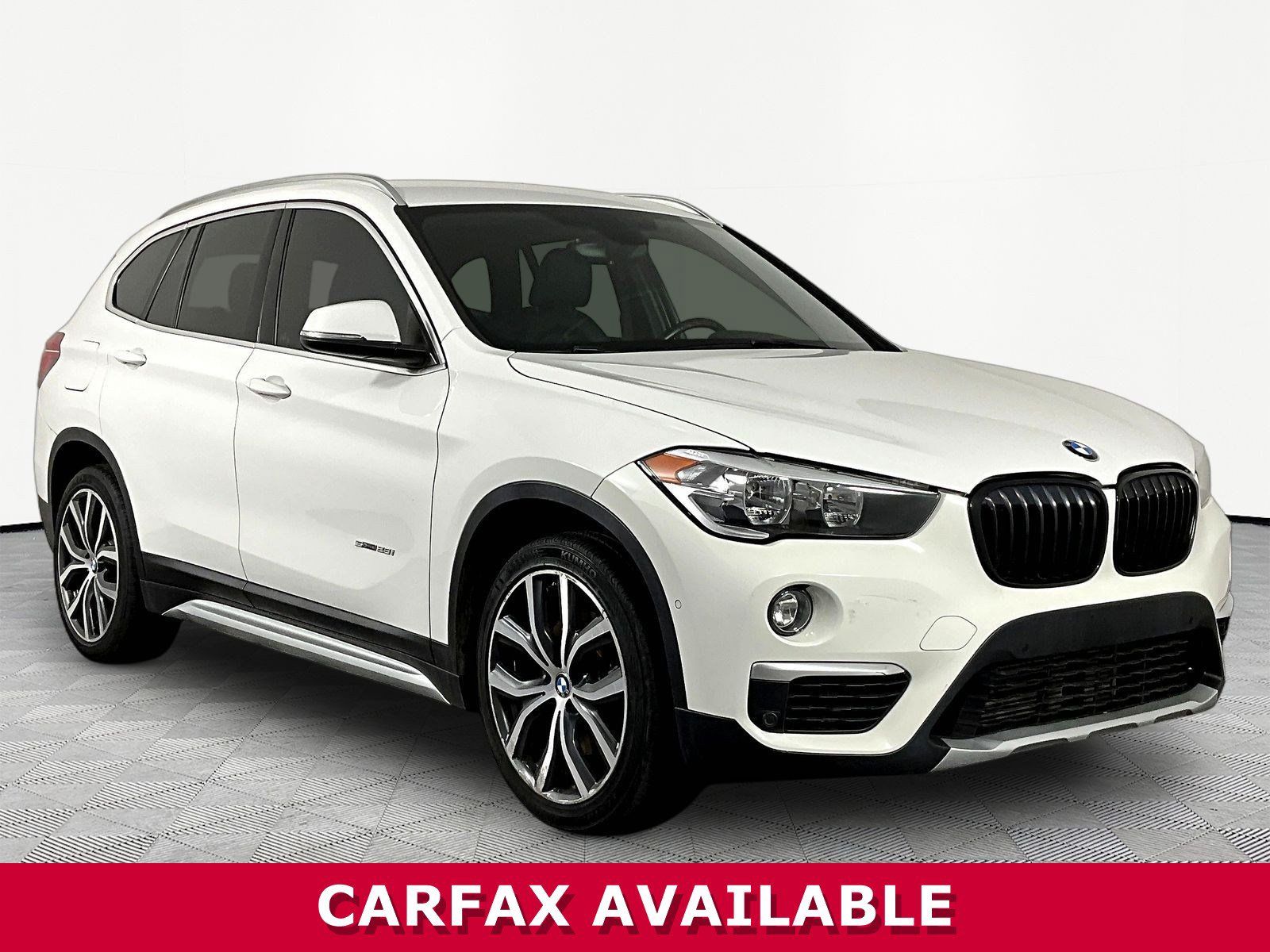 Used 2017 BMW X1 sDrive28i FWD image 3