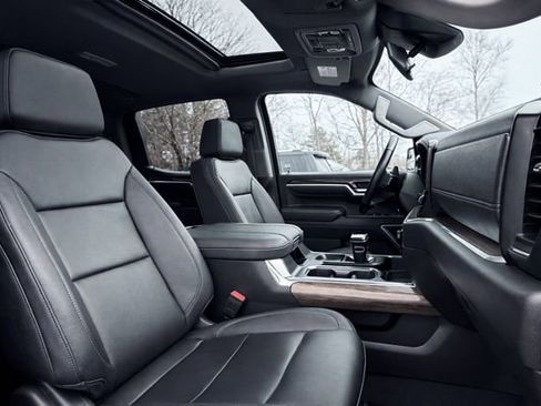 Used 2025 Chevrolet Silverado 1500 RST w/ Convenience Package II image 15