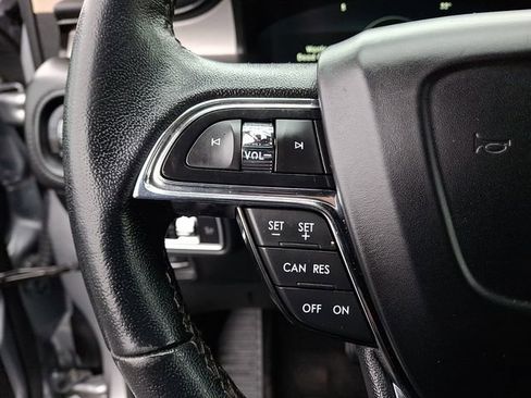 Used 2022 Lincoln Nautilus AWD w/ Premium Package image 21