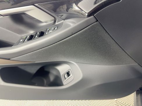 Certified 2025 BMW 530i image 22