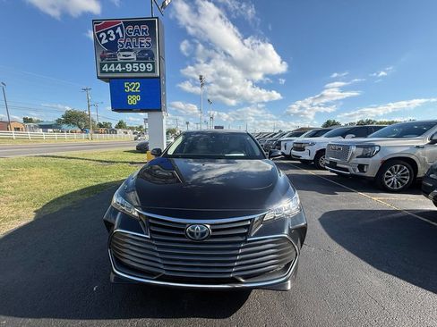 Used 2021 Toyota Avalon XLE FWD image 9