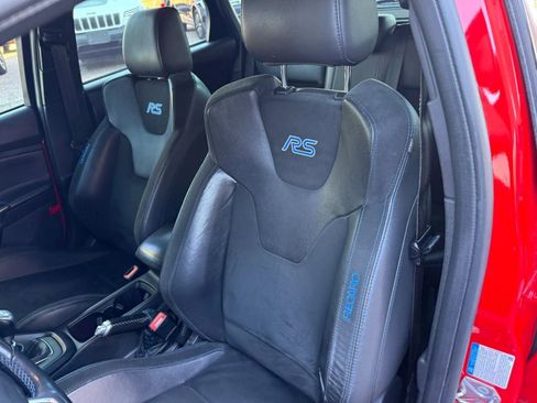 Used 2018 Ford Focus RS image 40