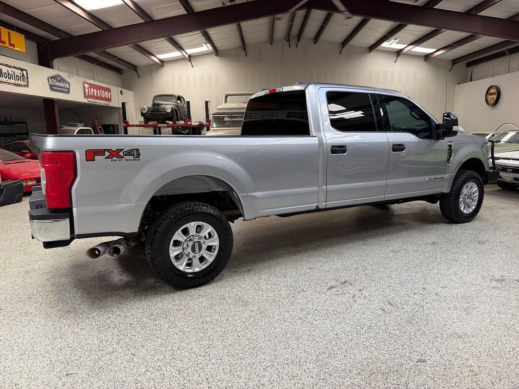Used 2022 Ford F350 XLT AWD/4WD image 8