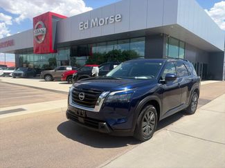 Used 2024 Nissan Pathfinder SV FWD video 1