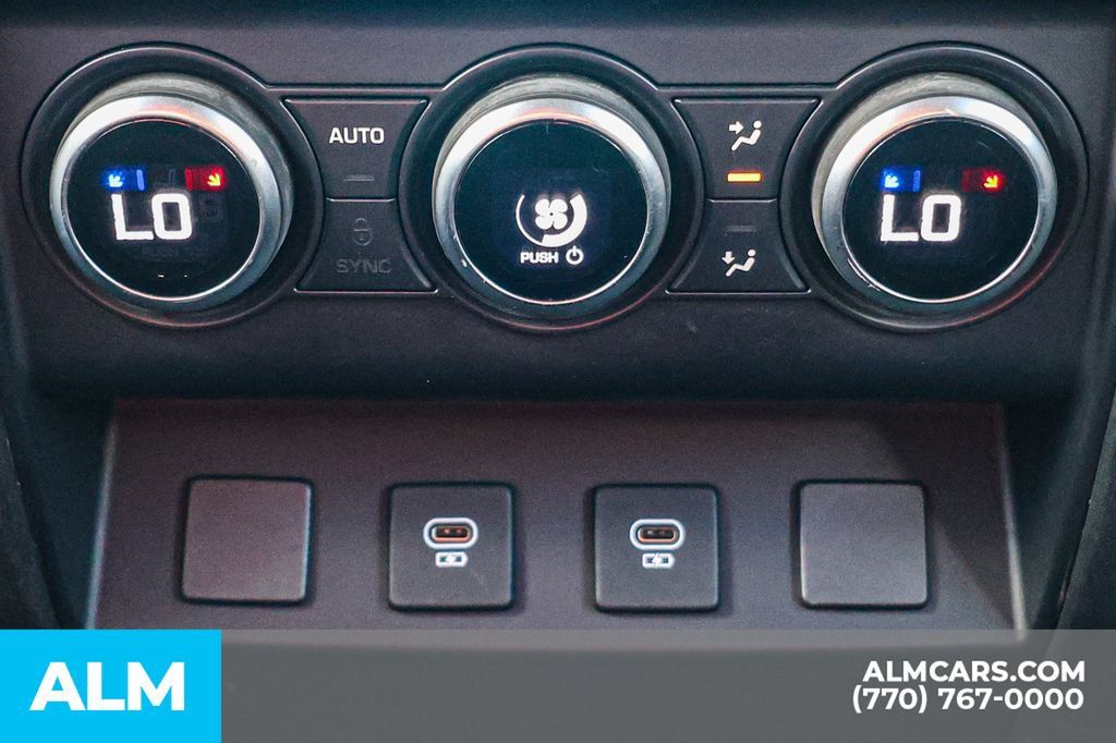 Used 2023 Land Rover Defender 130 X-Dynamic SE AWD/4WD image 51