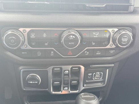 New 2026 Jeep Gladiator Sport image 12