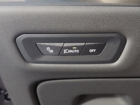 Used 2026 BMW X5 sDrive40i w/ Premium Package image 16