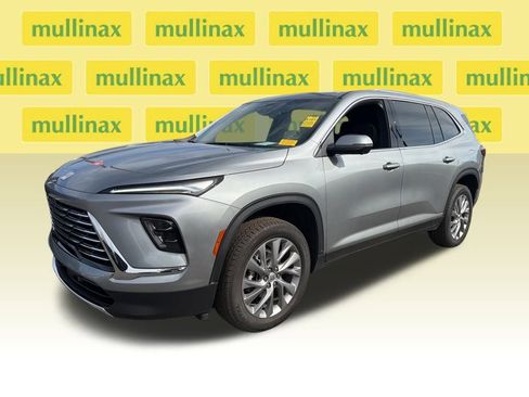 Used 2025 Buick Enclave Preferred image 45