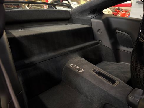 Used 2018 Porsche 911 GT3 RWD image 25