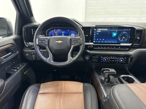 Used 2024 Chevrolet Silverado 1500 High Country w/ High Country Premium Package image 27