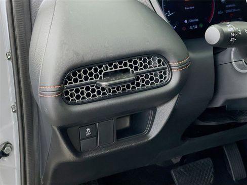 Used 2024 Honda HR-V Sport image 15