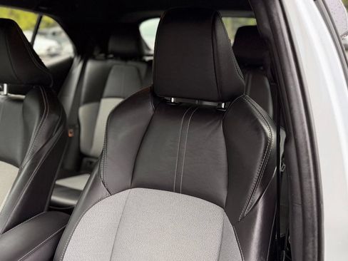 Used 2022 Toyota Corolla XSE FWD image 6