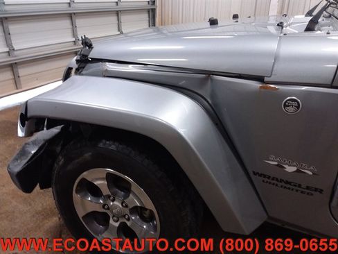 Used 2017 Jeep Wrangler Unlimited Sahara image 18