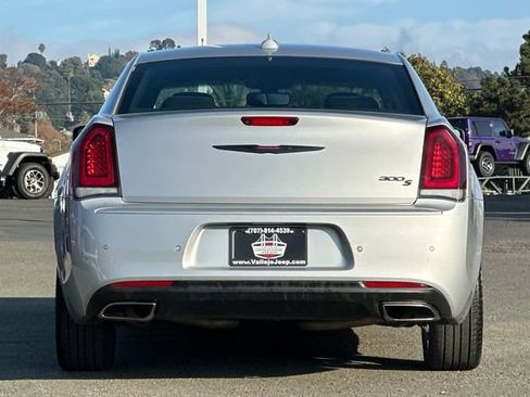 Used 2023 Chrysler 300 S image 5