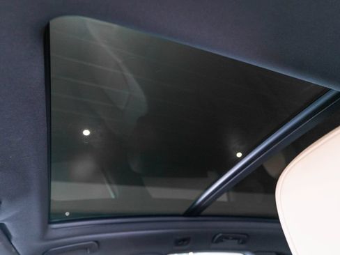 Certified 2019 Porsche Cayenne AWD/4WD image 21