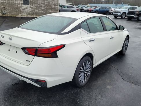 Used 2025 Nissan Altima 2.5 SV image 12