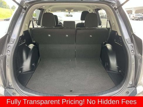 Used 2016 Toyota RAV4 LE FWD image 18
