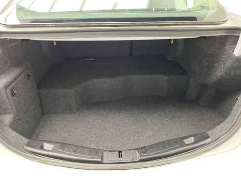 Used 2019 Ford Fusion SE FWD image 28