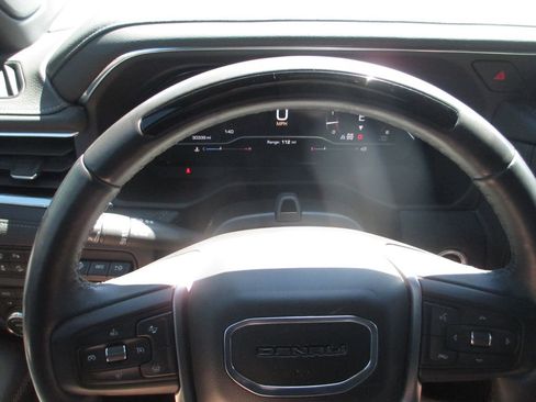 Certified 2023 GMC Yukon Denali w/ Denali Reserve Package AWD/4WD image 32