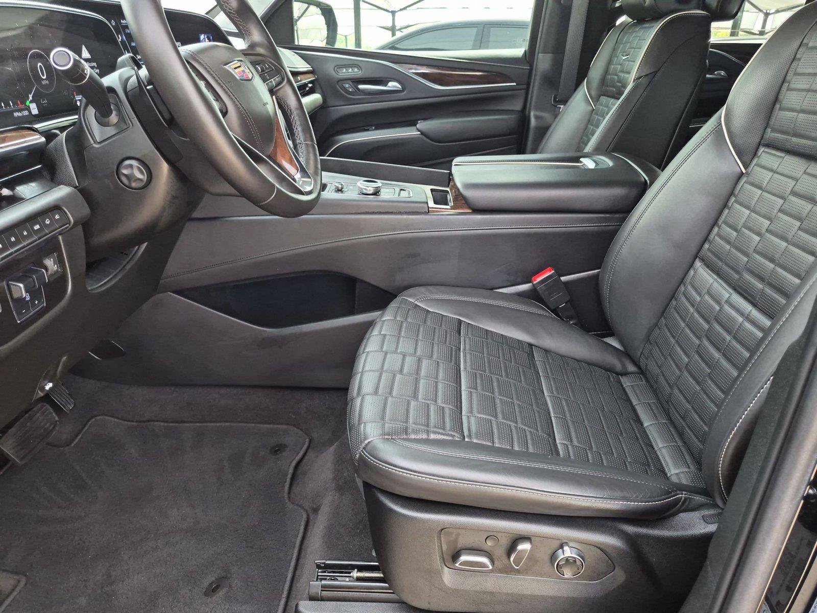 Used 2022 Cadillac Escalade Sport Platinum w/ Heavy-Duty Trailer Package AWD/4WD image 10