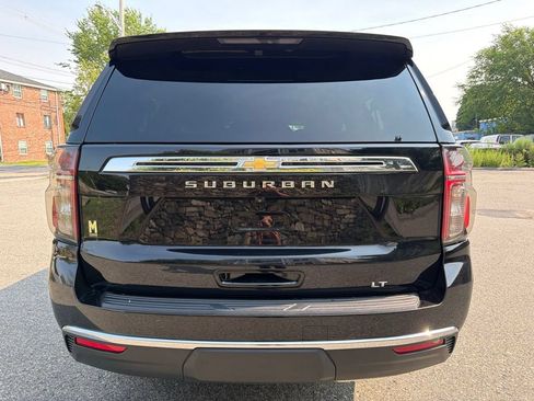 Used 2024 Chevrolet Suburban LT AWD/4WD image 5