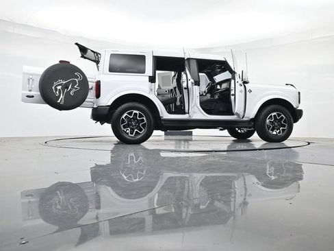 Certified 2025 Ford Bronco Outer Banks AWD/4WD image 58