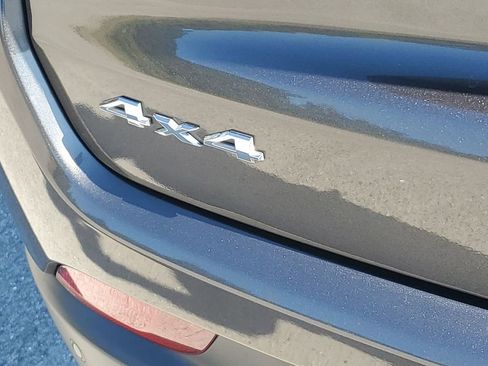 Used 2023 Jeep Compass Limited image 40