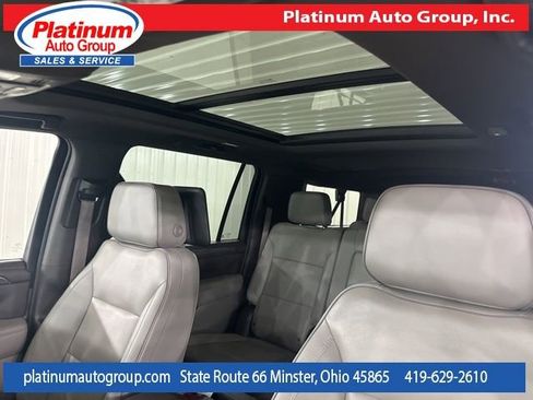 Used 2023 GMC Yukon XL SLT image 25