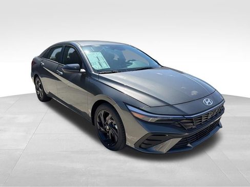 New 2026 Hyundai Elantra Sport FWD image 4