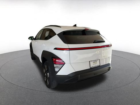 Used 2025 Hyundai Kona SEL image 11