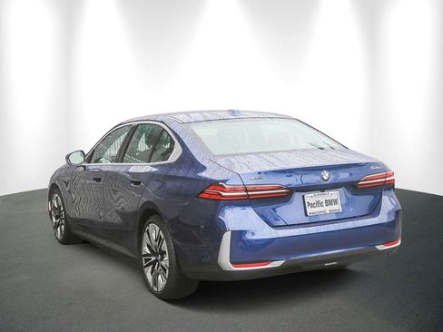 Used 2026 BMW 540i xDrive AWD/4WD image 4