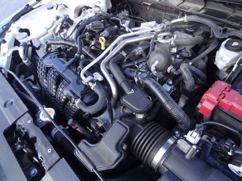 Used 2025 Nissan Altima 2.5 SV FWD image 34