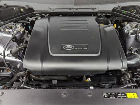 Used 2021 Land Rover Defender 90 S image 26